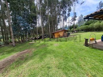 Vendo Casa - Terreno de 20.000m en la Entrada a Lasso entre Latacunga y Machachi