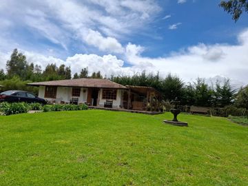 Vendo Casa - Terreno de 20.000m en la Entrada a Lasso entre Latacunga y Machachi