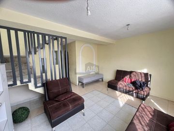 Casa de 2 recámaras en venta en Fracc. Campo Real, Toluca. Cerca de Av. Tollocan
