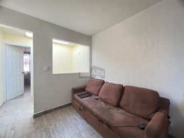 Casa de 2 recámaras en venta en Fracc. Campo Real, Toluca. Cerca de Av. Tollocan