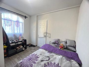 Casa de 2 recámaras en venta en Fracc. Campo Real, Toluca. Cerca de Av. Tollocan