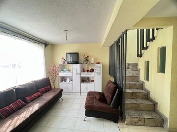Casa de 2 recámaras en venta en Fracc. Campo Real, Toluca. Cerca de Av. Tollocan