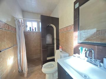 Casa de 2 recámaras en venta en Fracc. Campo Real, Toluca. Cerca de Av. Tollocan