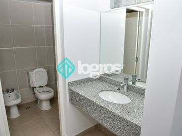 Casa en venta en barrio privado Jockey Club - Salta Capital