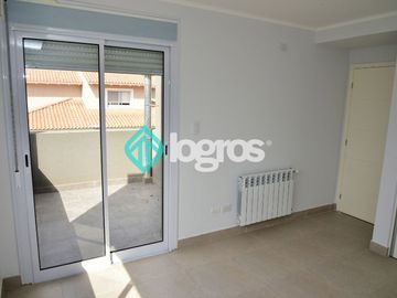 Casa en venta en barrio privado Jockey Club - Salta Capital