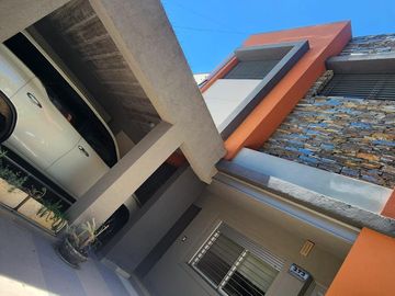 Casa venta 5 Ambientes Merlo
