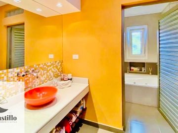 Casa venta 5 Ambientes Merlo