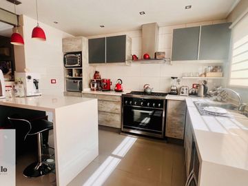 Casa venta 5 Ambientes Merlo