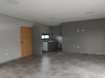 CASA EN VENTA CON PILETA VISTALBA LUJAN DE CUYO