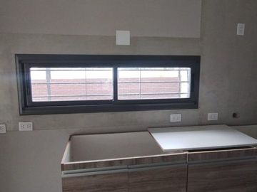 CASA EN VENTA CON PILETA VISTALBA LUJAN DE CUYO