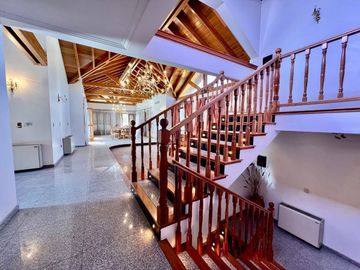 EXCLUSIVA PROPIEDAD EN VENTA - CHACRAS DE CORIA