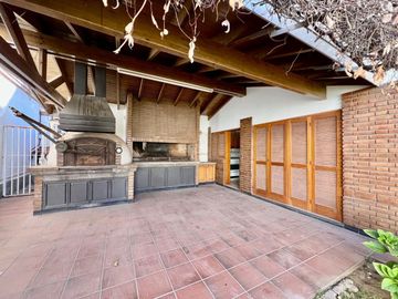 EXCLUSIVA PROPIEDAD EN VENTA - CHACRAS DE CORIA