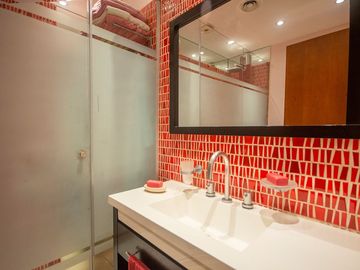 Venta Casa 6 ambientes con Jardín en el Palomar