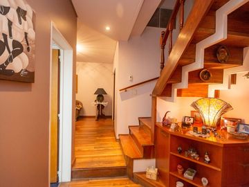 Venta Casa 6 ambientes con Jardín en el Palomar