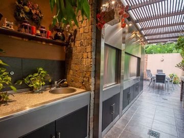 Venta Casa 6 ambientes con Jardín en el Palomar