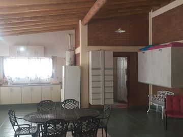Casa, quincho y monoambiente, Las Paredes S Rafael