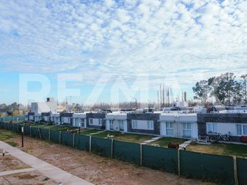 VENTA CASAS 2 DORM. LA FALDA, CIPOLLETTI