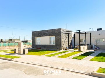 VENTA CASAS 2 DORM. LA FALDA, CIPOLLETTI
