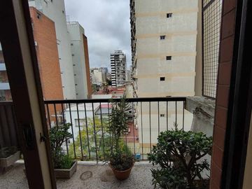 4 amb c/balcón VENTA Depto 5° piso Lavalleja 200