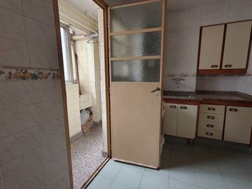 4 amb c/balcón VENTA Depto 5° piso Lavalleja 200