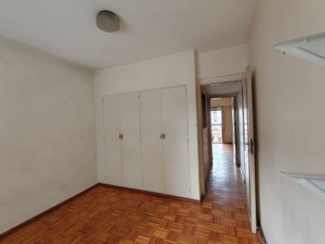 4 amb c/balcón VENTA Depto 5° piso Lavalleja 200