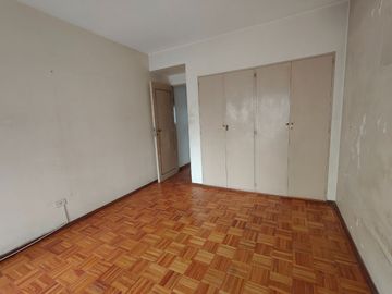 4 amb c/balcón VENTA Depto 5° piso Lavalleja 200