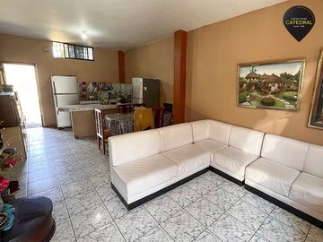 Casa de venta en En la Ciudad de Machala - Av. Los Ceibos  – código:21720