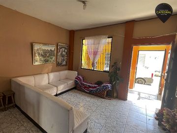 Casa de venta en En la Ciudad de Machala - Av. Los Ceibos  – código:21720
