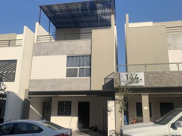 Casa seminueva Apodaca Acanto Residencial