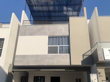 Casa seminueva Apodaca Acanto Residencial