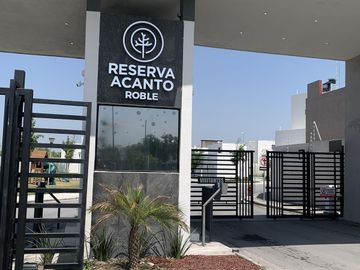 Casa seminueva Apodaca Acanto Residencial