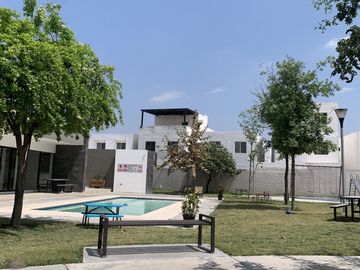 Casa seminueva Apodaca Acanto Residencial