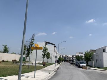 Casa seminueva Apodaca Acanto Residencial