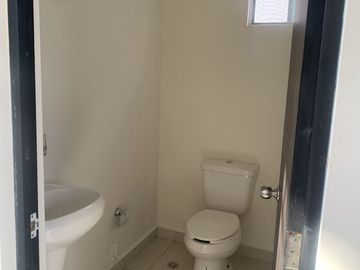 Casa seminueva Apodaca Acanto Residencial
