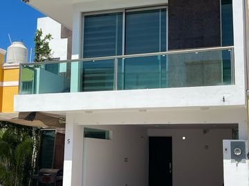 CASA EN VENTA EN MEDITERRÁNEO, CIUDAD DEL CARMEN, CAMPECHE