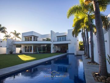 Casa en Venta en Las Lomas Club de Golf