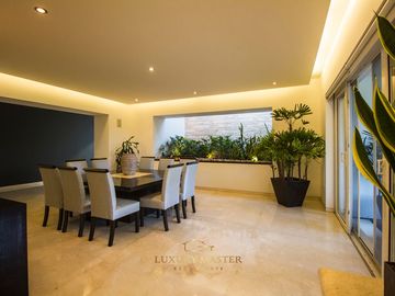 Casa en Venta en Las Lomas Club de Golf