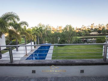 Casa en Venta en Las Lomas Club de Golf