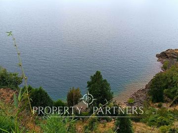 ¡Oportunidad! Exclusivo terreno con 160 mt orilla de lago