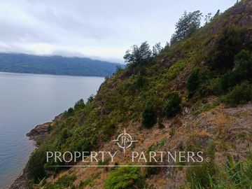 ¡Oportunidad! Exclusivo terreno con 160 mt orilla de lago
