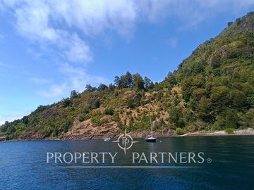 ¡Oportunidad! Exclusivo terreno con 160 mt orilla de lago