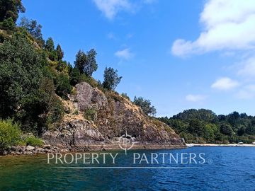 ¡Oportunidad! Exclusivo terreno con 160 mt orilla de lago