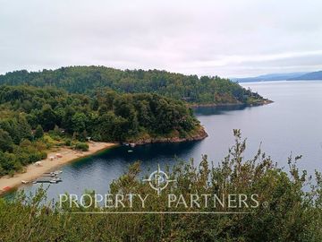 ¡Oportunidad! Exclusivo terreno con 160 mt orilla de lago