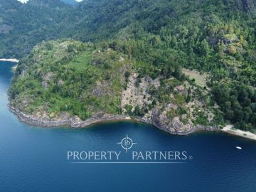 ¡Oportunidad! Exclusivo terreno con 160 mt orilla de lago