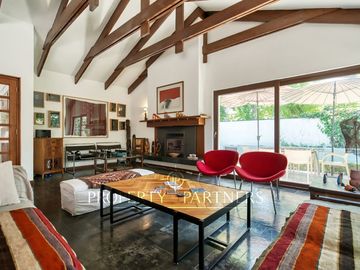 Casa Remodelada 4D + Escritorio + Sala de Estar | Piscina | Excelente Ubicación
