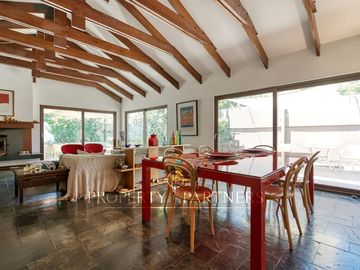 Casa Remodelada 4D + Escritorio + Sala de Estar | Piscina | Excelente Ubicación