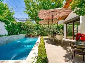 Casa Remodelada 4D + Escritorio + Sala de Estar | Piscina | Excelente Ubicación