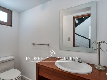 Casa Remodelada 4D + Escritorio + Sala de Estar | Piscina | Excelente Ubicación