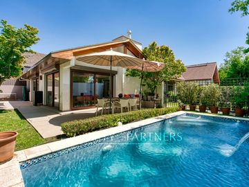 Casa Remodelada 4D + Escritorio + Sala de Estar | Piscina | Excelente Ubicación