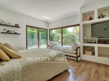 Casa Remodelada 4D + Escritorio + Sala de Estar | Piscina | Excelente Ubicación